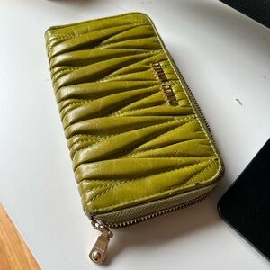 Low prices on lots of nice items. Bundle for great deal. Miu miu wallet
